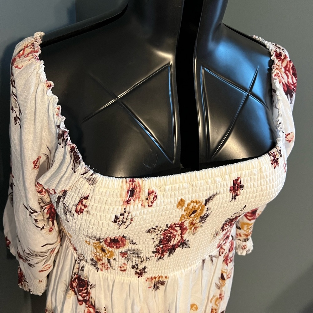 Torrid Cream and Red Floral Dress - Picture 7 of 14